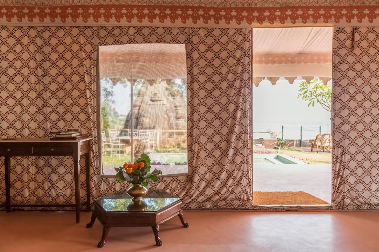 Ahilya Hotel 4*